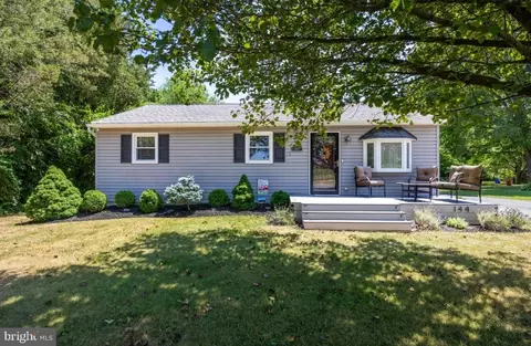 144 Cedar St, Hammonton, NJ 08037