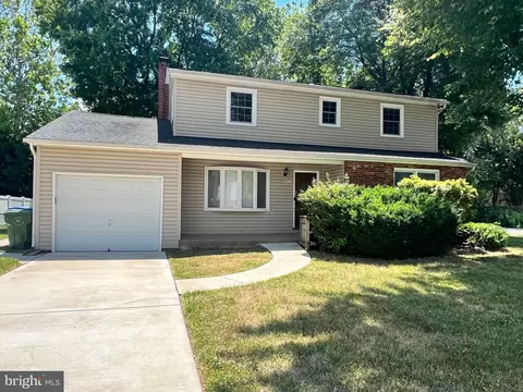 401 Valley Run Dr, Cherry Hill, NJ 08002