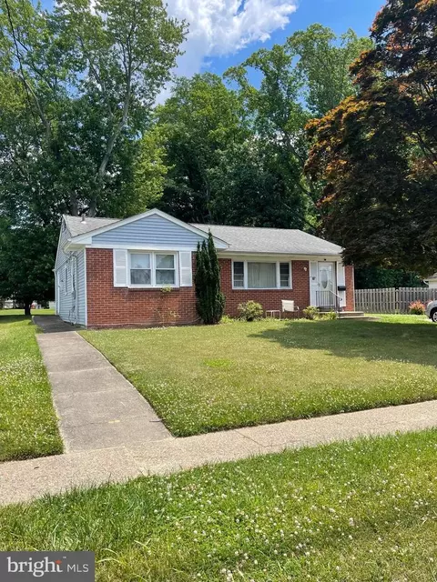 57 Winding Way Rd, Stratford, NJ 08084