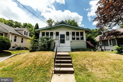 135 Woodland Ave, Barrington, NJ 08007