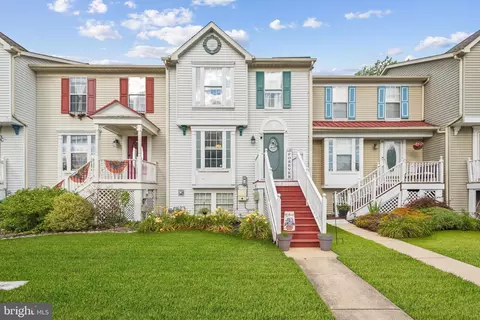 34 Wagon Wheel Dr, Sicklerville, NJ 08081