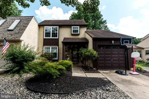 21 Bryan Dr, Voorhees, NJ 08043