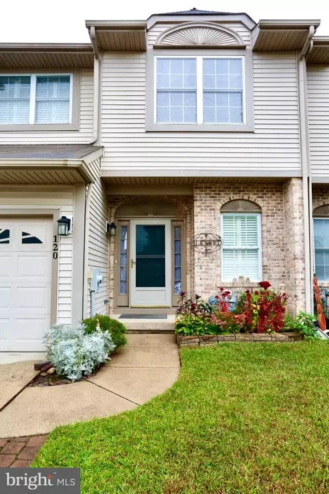 120 Kennedy Ln, Berlin, NJ 08009