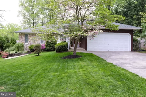 21 Old Salem Rd, Cherry Hill, NJ 08034