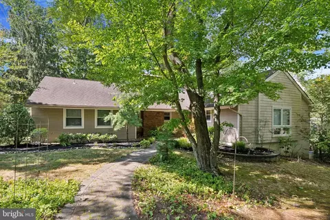 1020 Owl Ln, Cherry Hill, NJ 08003