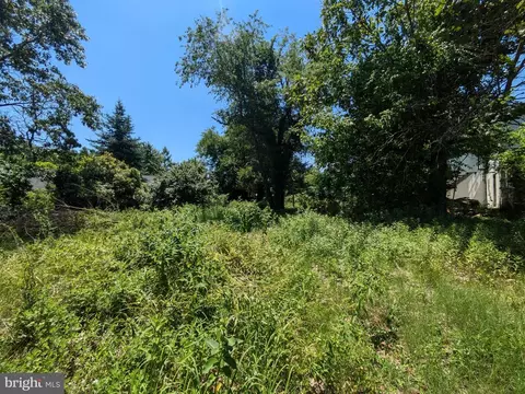 60 Hazel Ln, Pine Hill, NJ 08021