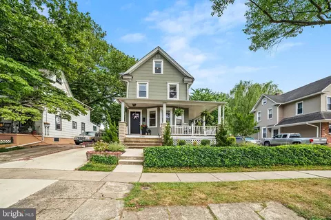206 Albany Ave, Barrington, NJ 08007