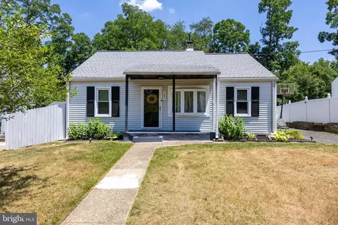 25 Carolina Ave, Cherry Hill, NJ 08003
