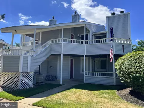 105 Brighton Ct, Sicklerville, NJ 08081