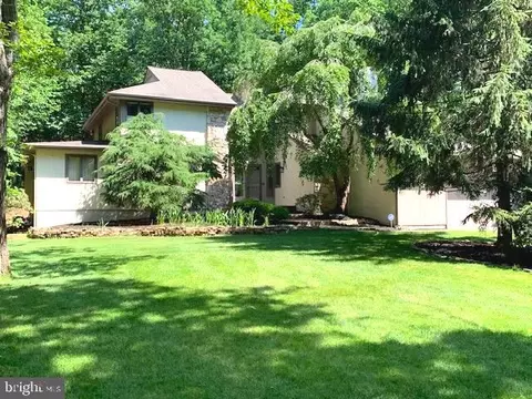 24 Lippincott Ave, Voorhees, NJ 08043