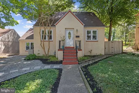 7 Wyoming Ave, Audubon, NJ 08106