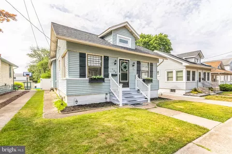 Exterior - 139 E Pine St, Audubon, NJ 08106 photo 1 of 3