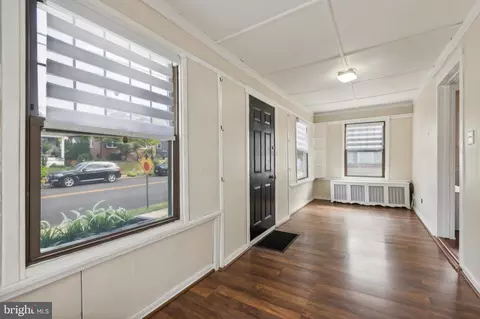 Entry Way - 139 E Pine St, Audubon, NJ 08106 photo 1 of 12