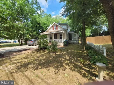 47 Oakview Ave, Cherry Hill, NJ 08002