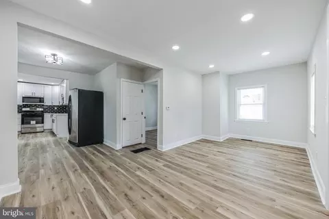 Entry Way - 41 Wilson Rd, Clementon, NJ 08021 photo 3 of 14
