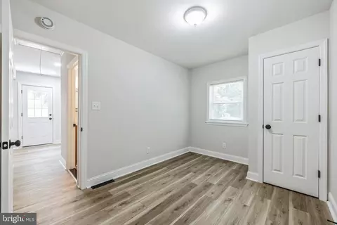 Entry Way - 41 Wilson Rd, Clementon, NJ 08021 photo 11 of 14