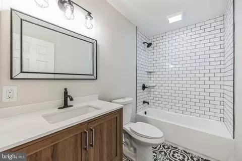 Bath - 41 Wilson Rd, Clementon, NJ 08021 photo 1 of 1