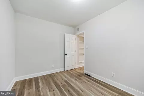 Entry Way - 41 Wilson Rd, Clementon, NJ 08021 photo 12 of 14
