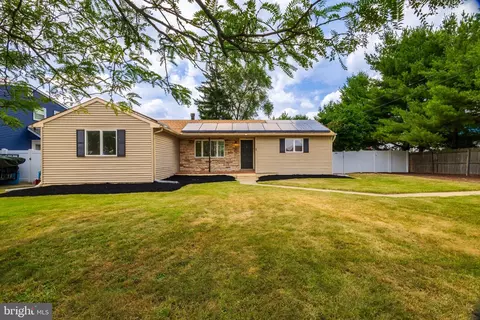 1 Cooper Ave, Stratford, NJ 08084