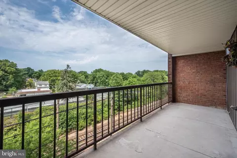 Exterior - 409 Haddonfield Cmns #409, Haddonfield, NJ 08033 photo 1 of 5