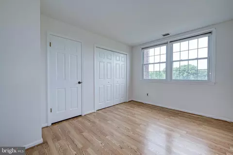 Bedroom - 409 Haddonfield Cmns #409, Haddonfield, NJ 08033 photo 1 of 2