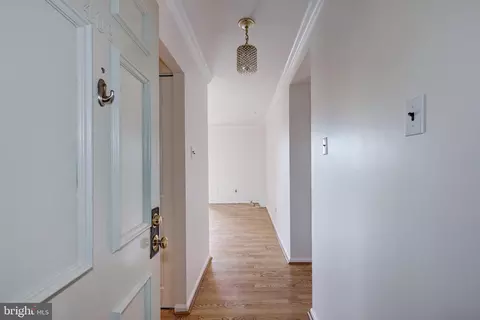 Entry Way - 409 Haddonfield Cmns #409, Haddonfield, NJ 08033 photo 1 of 1