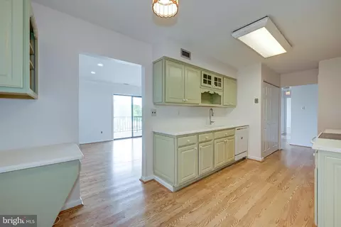 Kitchen - 409 Haddonfield Cmns #409, Haddonfield, NJ 08033 photo 3 of 3