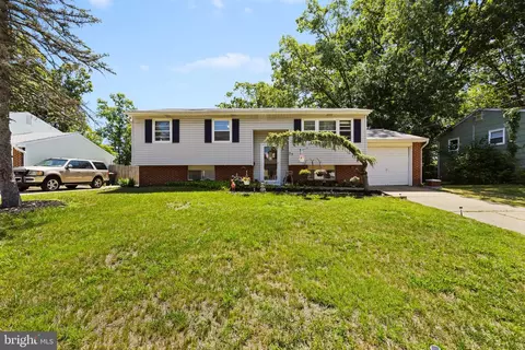 33 Congress Rd, Pine Hill, NJ 08021