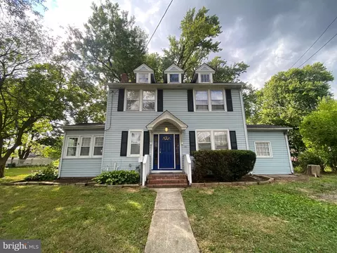 21 Pocahontas Rd, Somerdale, NJ 08083