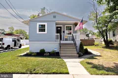 207 E Crestwood Ave, Somerdale, NJ 08083