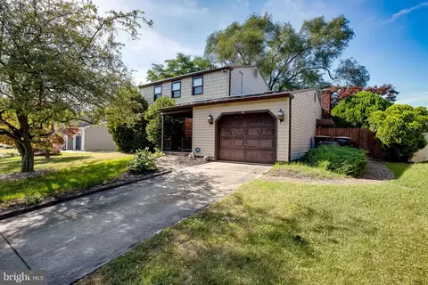 9 Princeton Dr, Clementon, NJ 08021
