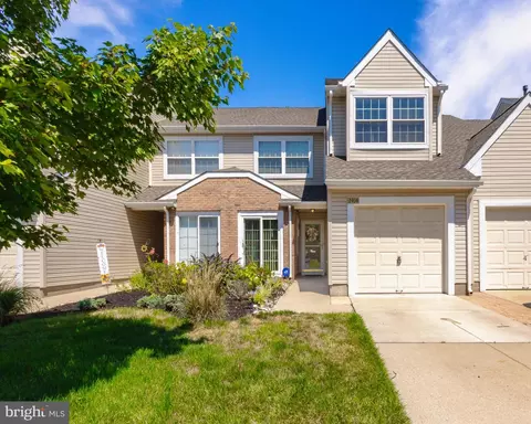 2404 Doral Dr, Blackwood, NJ 08012