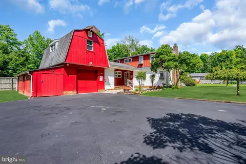 902 Beechwood Ave, Lindenwold, NJ 08021