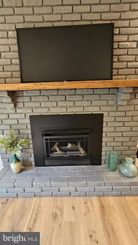 1 Sherry Lynn Ct, Hammonton, NJ 08037