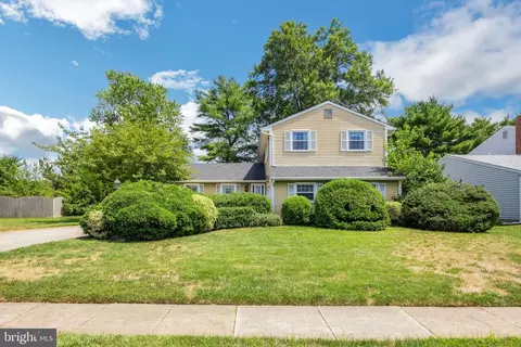 9 W Eagle Ln, Cherry Hill, NJ 08003