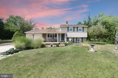39 S Cedar Brook Rd, Sicklerville, NJ 08081