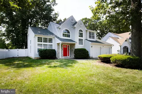 20 Randolph Ln, Sicklerville, NJ 08081