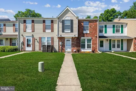 153 Villa Knoll Ct, Sicklerville, NJ 08081