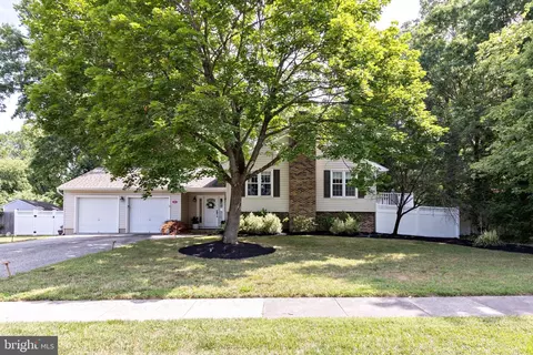 79 Partridge Ln, Cherry Hill, NJ 08003