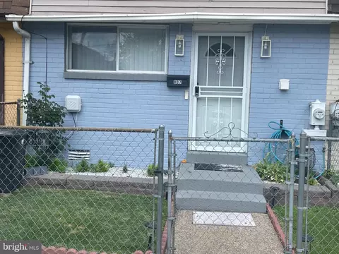 807 Atlantic Ave, Camden, NJ 08104