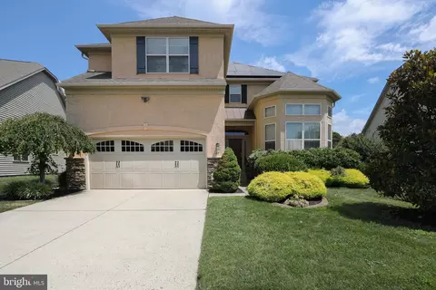 27 Genova Dr, West Berlin, NJ 08091