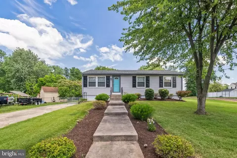 717 N Venetia Ave, Blackwood, NJ 08012
