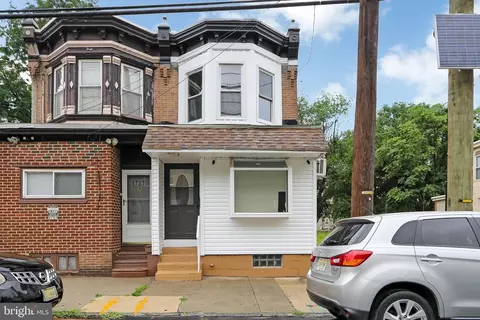 1735 S 6th St, Camden, NJ 08104