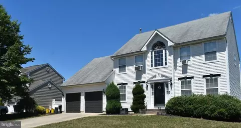 63 Easton Dr, Sicklerville, NJ 08081