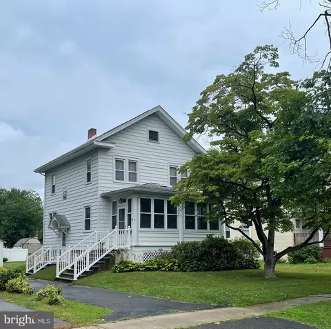 7 Union Ave, Stratford, NJ 08084