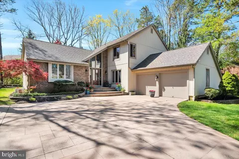 7 Lexton Run, Voorhees, NJ 08043