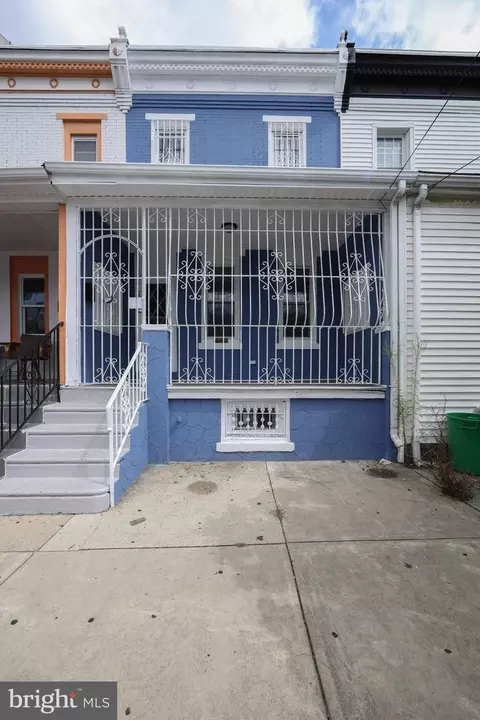633 Vine St, Camden, NJ 08102