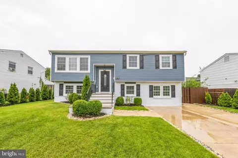 303 Independence Blvd, Lawnside, NJ 08045