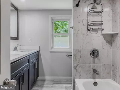 Bath - 116 10th Ave, Glendora, NJ 08029 photo 6 of 7
