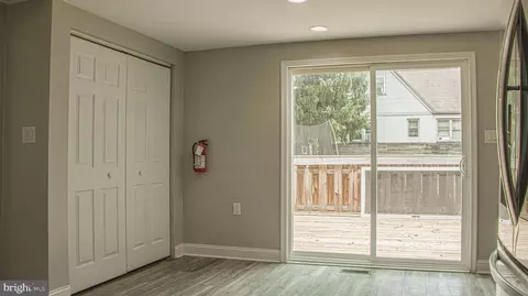 Entry Way - 116 10th Ave, Glendora, NJ 08029 photo 2 of 3